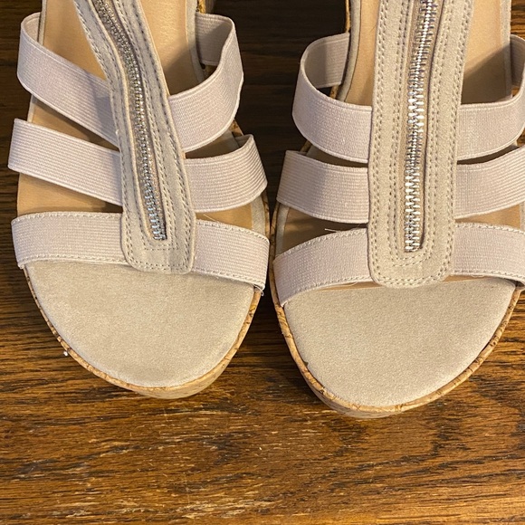 Torrid Beige Strappy Sandals with Front Zipper size 13 - Picture 9 of 11